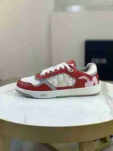 Código de pareja Dior: 0606D20 Talla: Mujer 35-40 Hombre 38-46 (Las tallas de hombre 38, 35, 46 son 