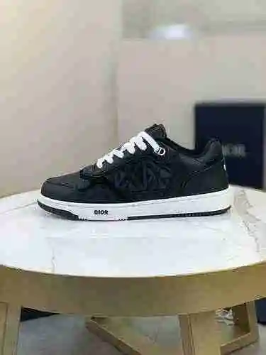Código de pareja Dior: 0606D00 Talla: Mujer 35-40 Hombre 38-46 (Las tallas de hombre 38, 35, 46 son 