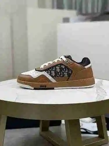 Código de pareja Dior: 0606D00 Talla: Mujer 35-40 Hombre 38-46 (Las tallas de hombre 38, 35, 46 son 