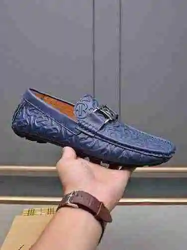 Código de calzado de hombre Burberry: 0704B30 Talla: 38-44 (45, 46 personalizados sin devolución ni 
