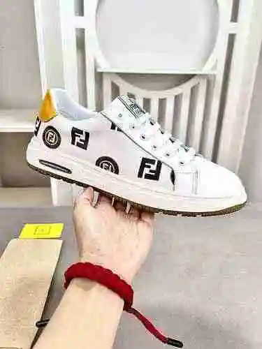Código de zapato de hombre Fendi: 0513B40 Tamaño: 38-44 (45 se puede personalizar)