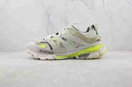 E30 | Admite la versión extranjera de Balenciaga Track Balenciaga Series J21