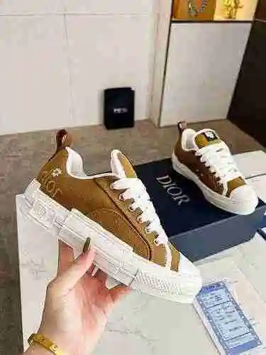 Código de estilo de pareja Dior: 0421C20 Talla: Mujer 35-40 Hombre 39-45