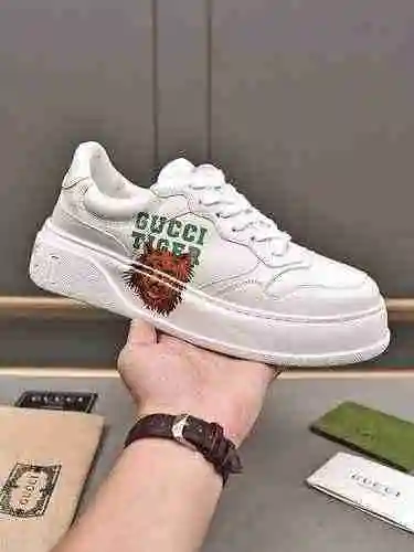 Código de pareja GUCCI: 0602C40 Talla: Mujer 35-41, Hombre 38-46 (Mujer 41, Hombre 45-46, Personaliz