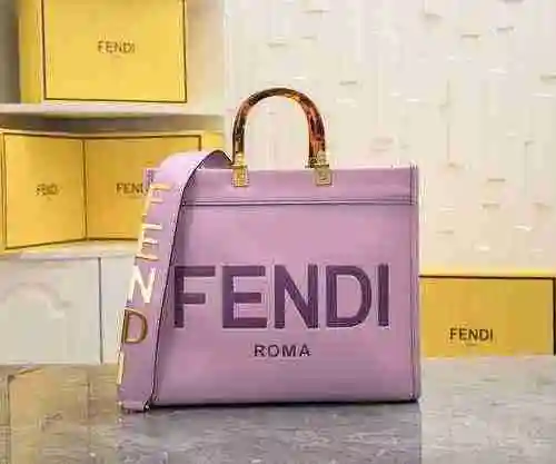 El bolso adopta piel de vaca original importada y una bolsa de regalo de entrega de alta calidad. Ta
