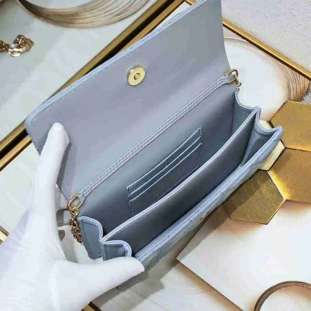 DW002550 (22).webp