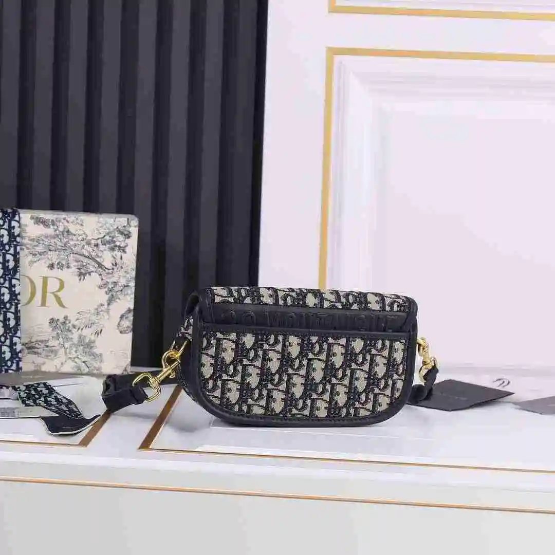 DF002550 (3).webp