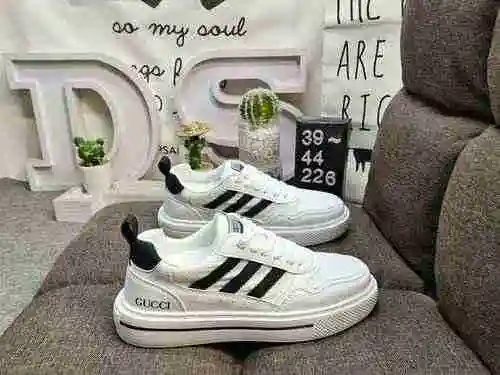 226D NiZZA Fashion Wear resistant Anti slip Comfortable Sports Casual Skate shoe