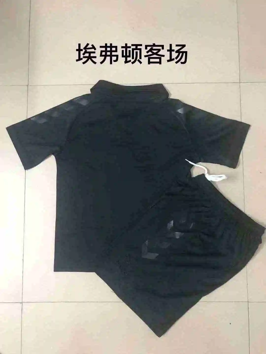 21-22埃弗顿客场套装1.webp