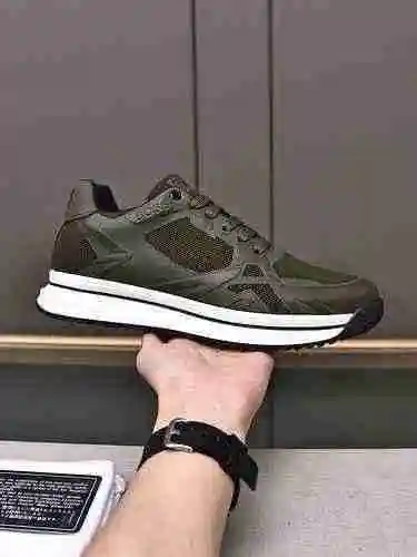 Boss 男鞋 编码：0513B40 Tamaño：38-44（45定做）