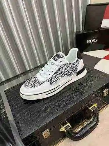 Boss 男鞋 编码：0528B40 Tamaño：38-44