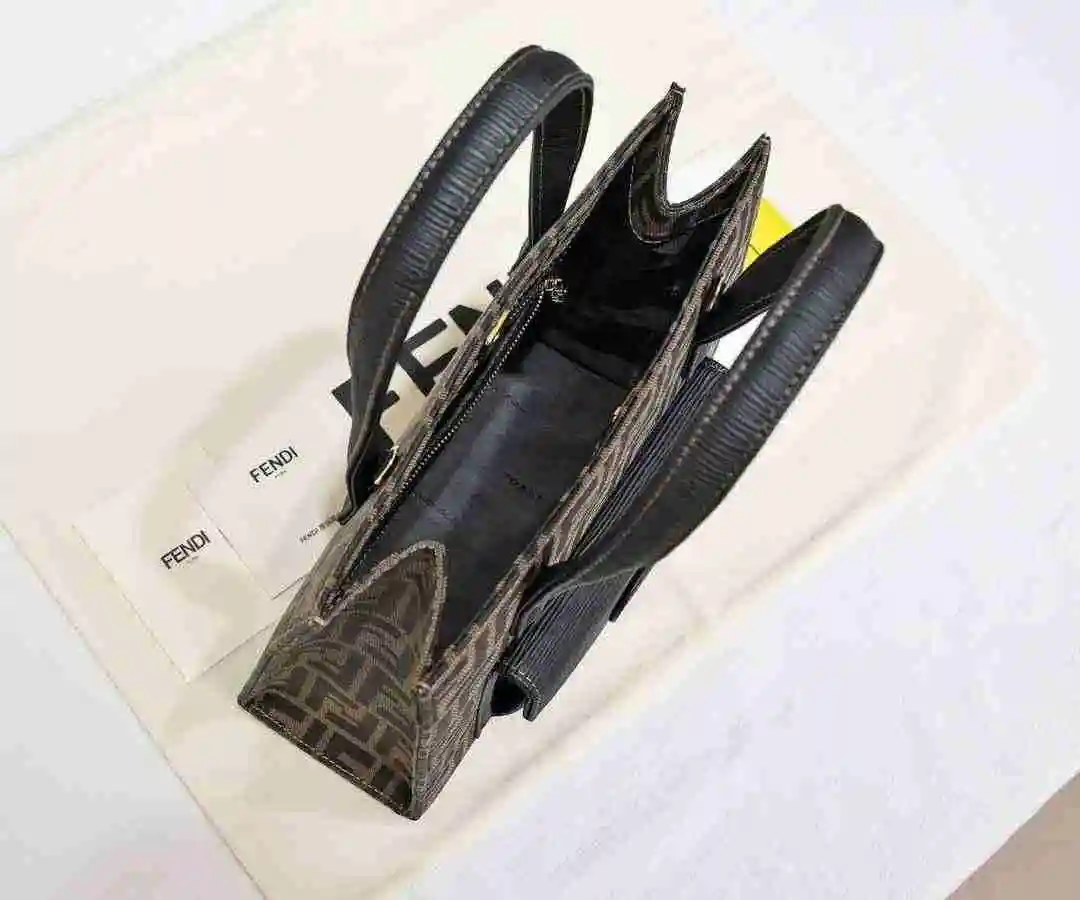 LO002250 (2).webp