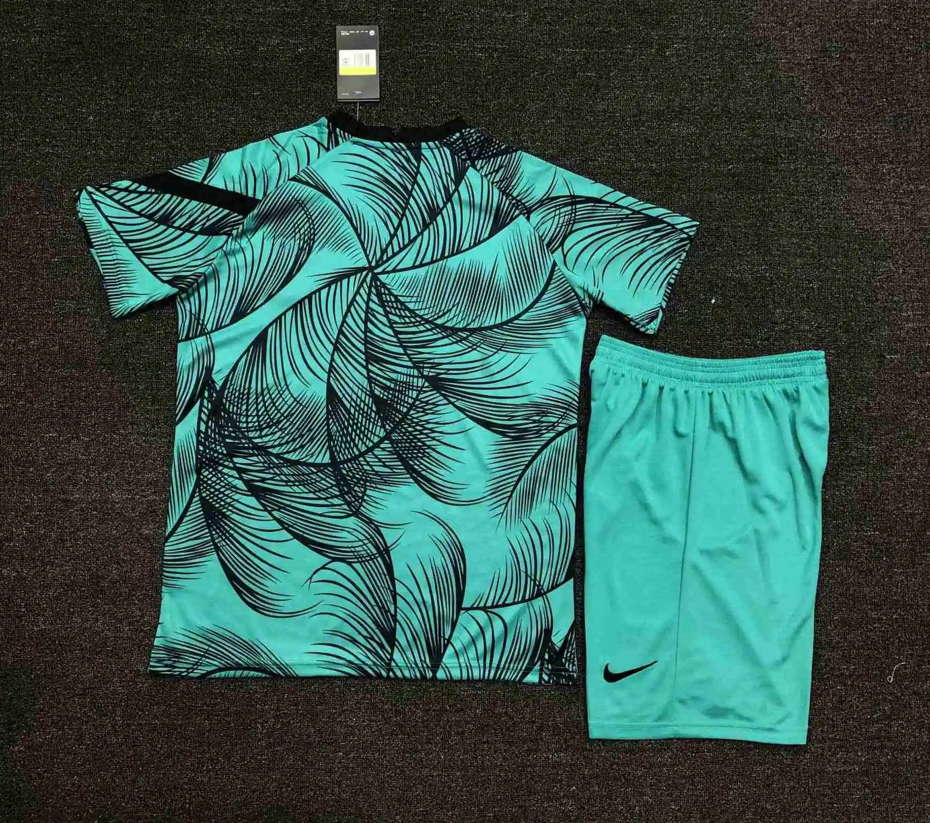 巴塞罗那训练服套装1.webp