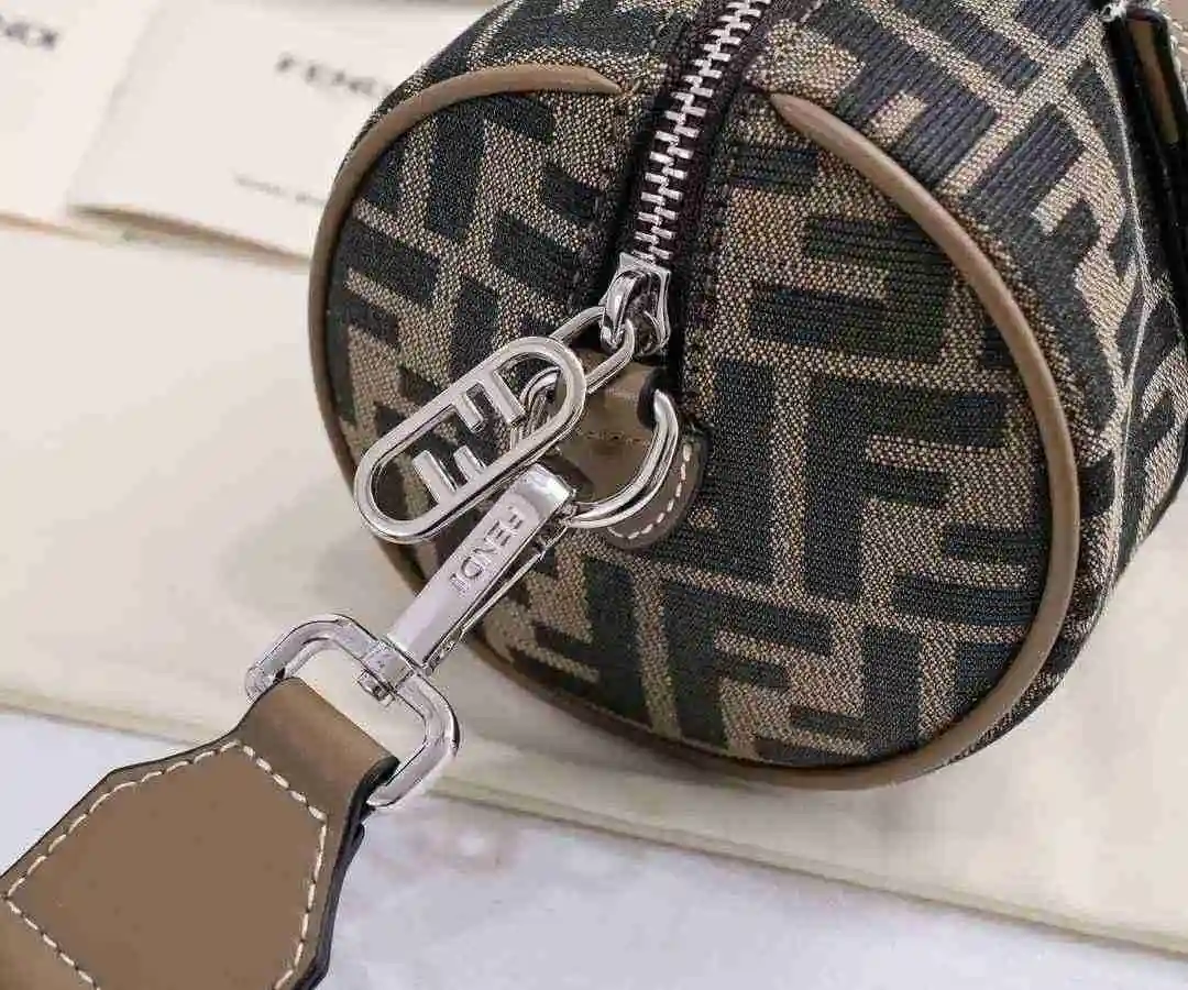 DS002450 (3).webp