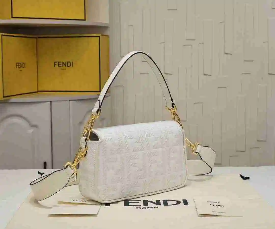 GH003050 (5).webp