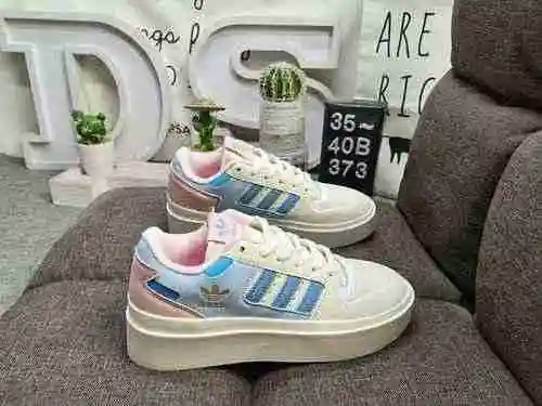 373DAdidas FORUM BONEGA W Zapatilla casual de moda, versátil y con suela gruesa y corte bajo. Basado