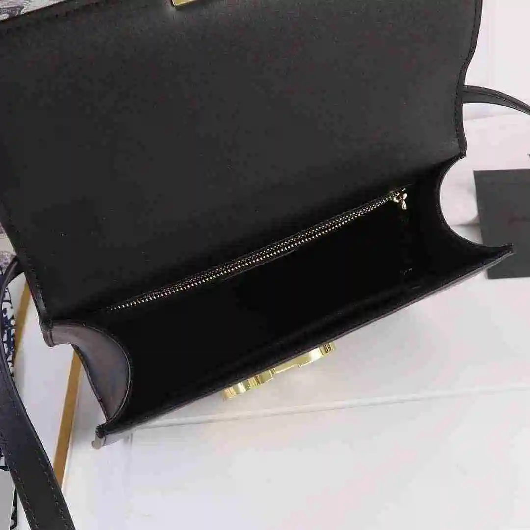 DW002650 (2).webp