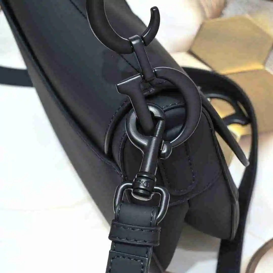 SR002950 (4).webp
