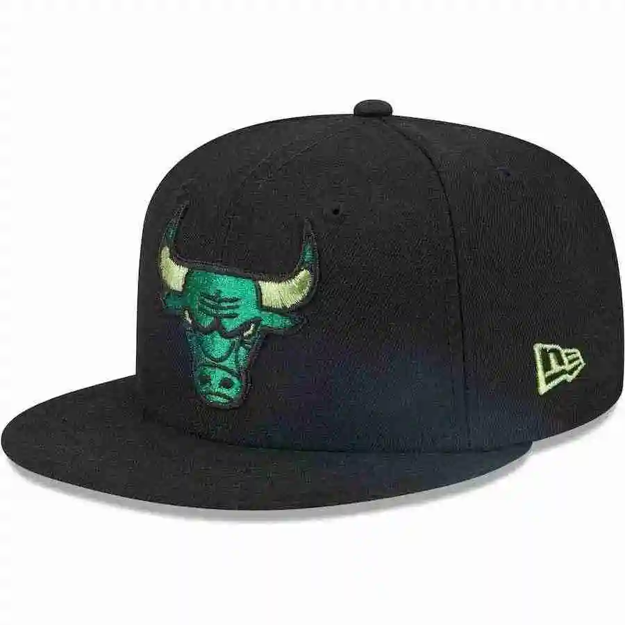 mens-new-era-black-chicago-bulls-metallic-pop-59fifty-fitted-hat_ss5_p-5058252+pv-1+u-l5ywhen9ure3gy1gbpdj+v-3zkmuw7yob0qrxx5psy0 (1).avif_副本.webp