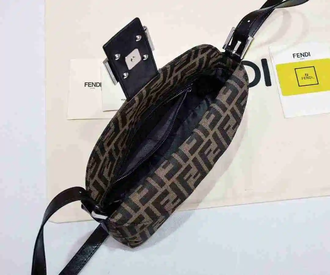 DC002450 (2).webp