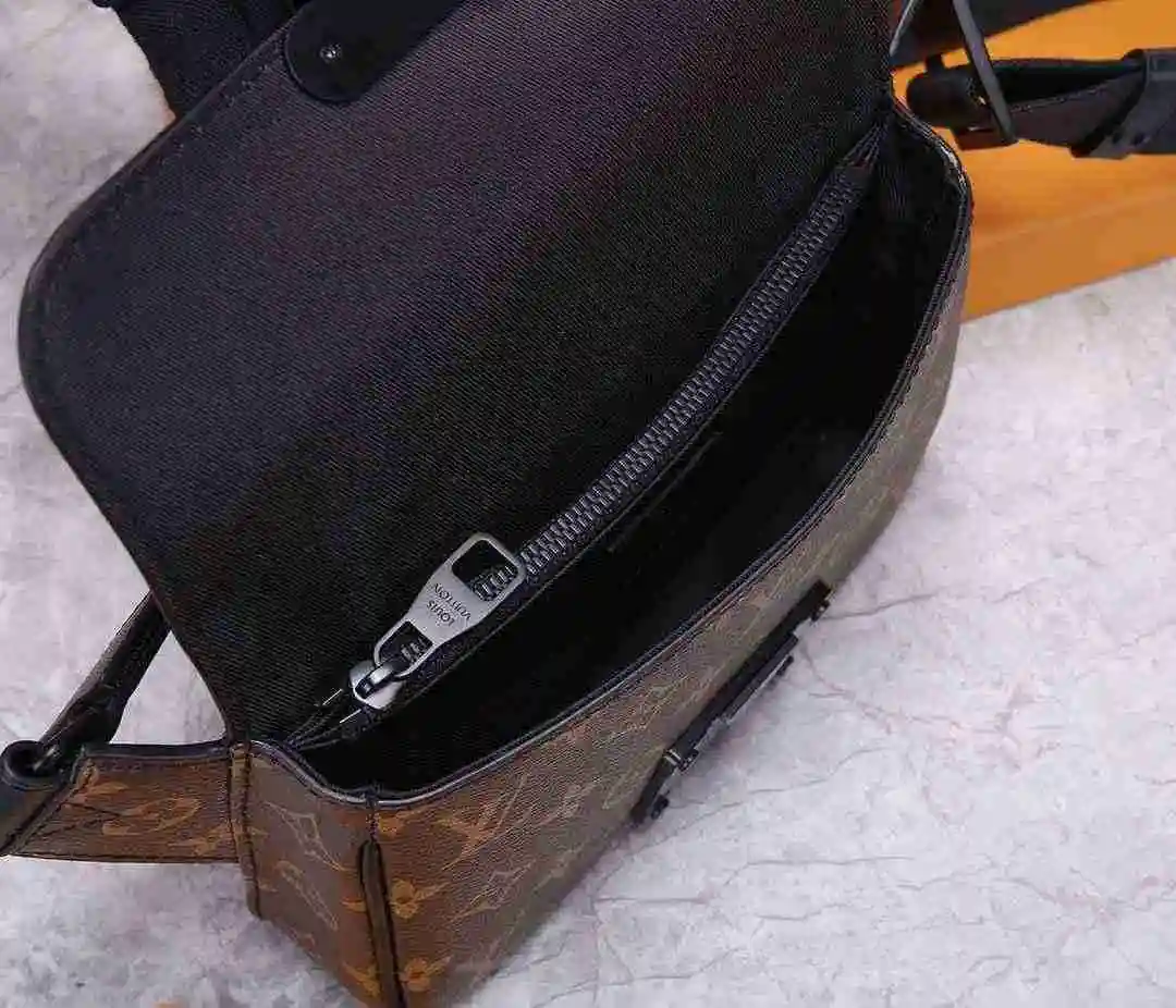 KM003950 (3).webp