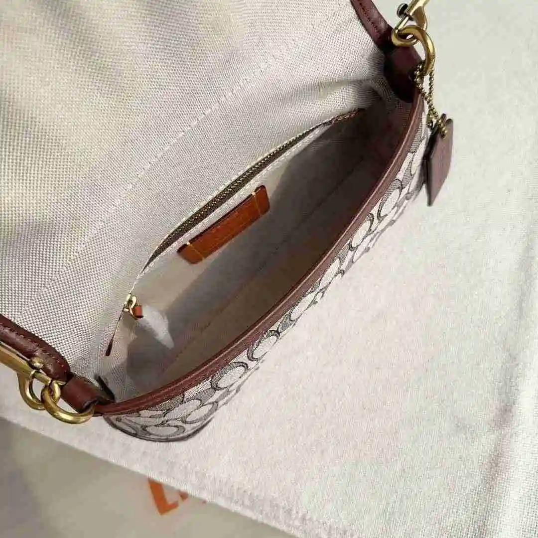 BR002450 (6).webp
