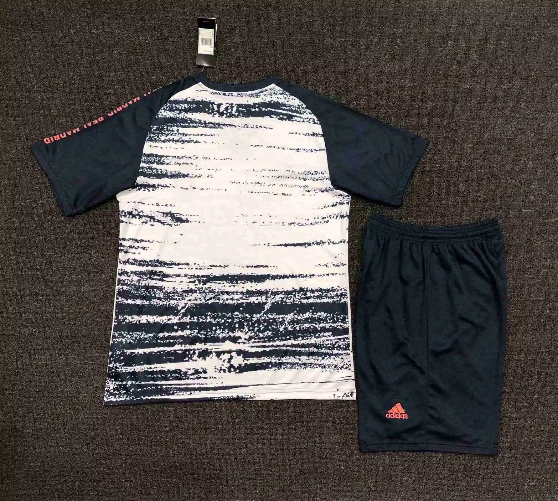 皇马训练服套装1.webp