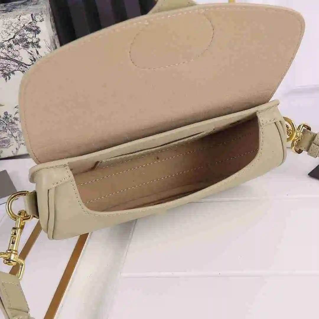 HR002550 (22).webp