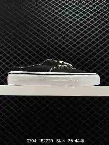 La nueva tabla de zapatos de lona para hombres y mujeres VANS Vans AUT clásica en blanco y negro con