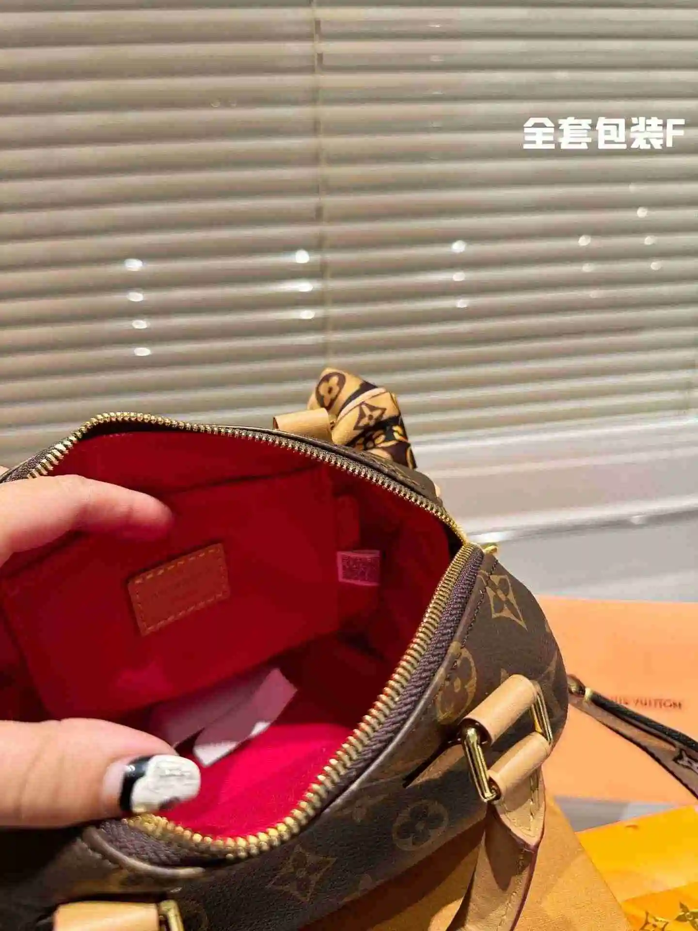 DE002050 (2).webp