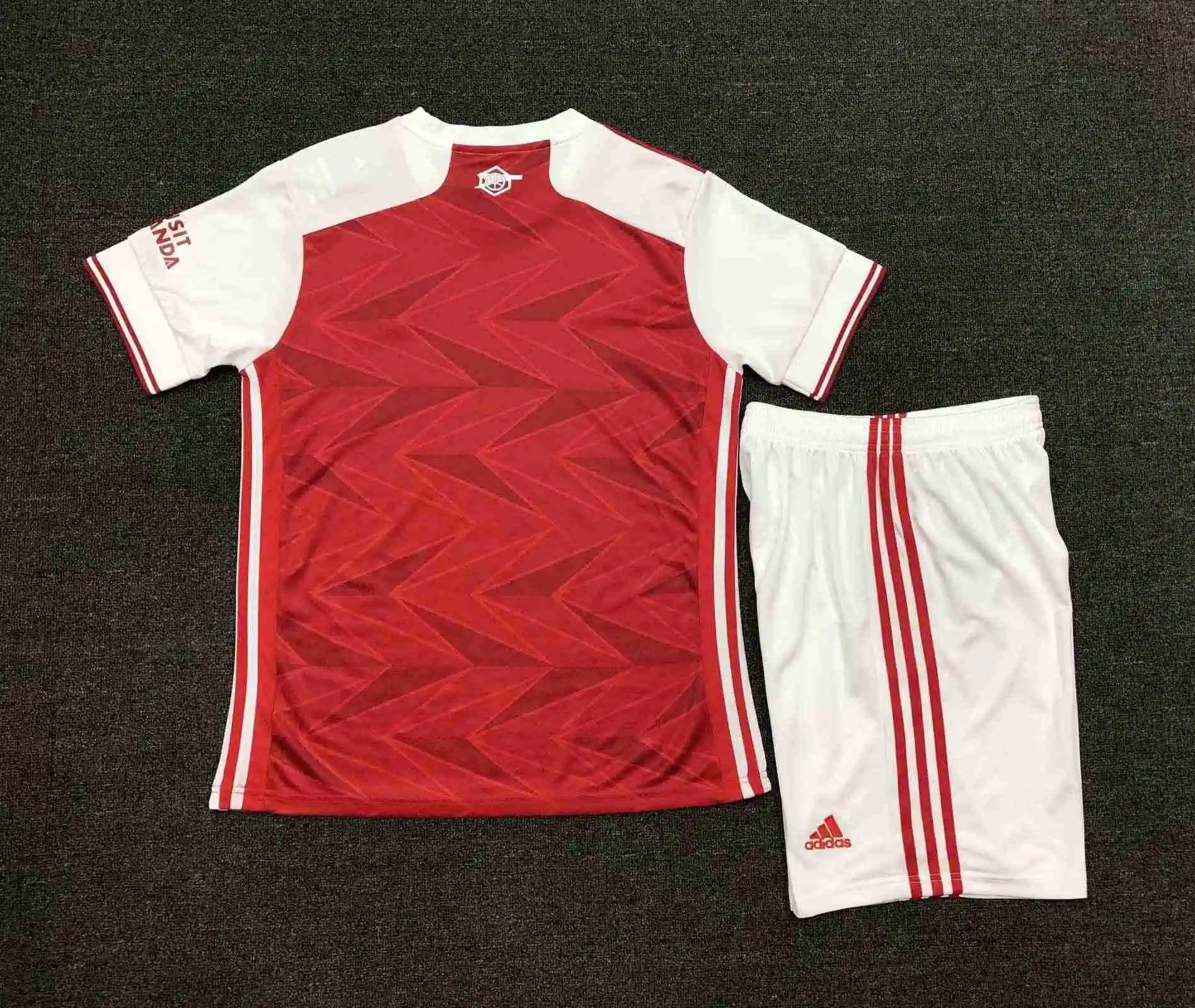 阿森纳主场套装1.webp