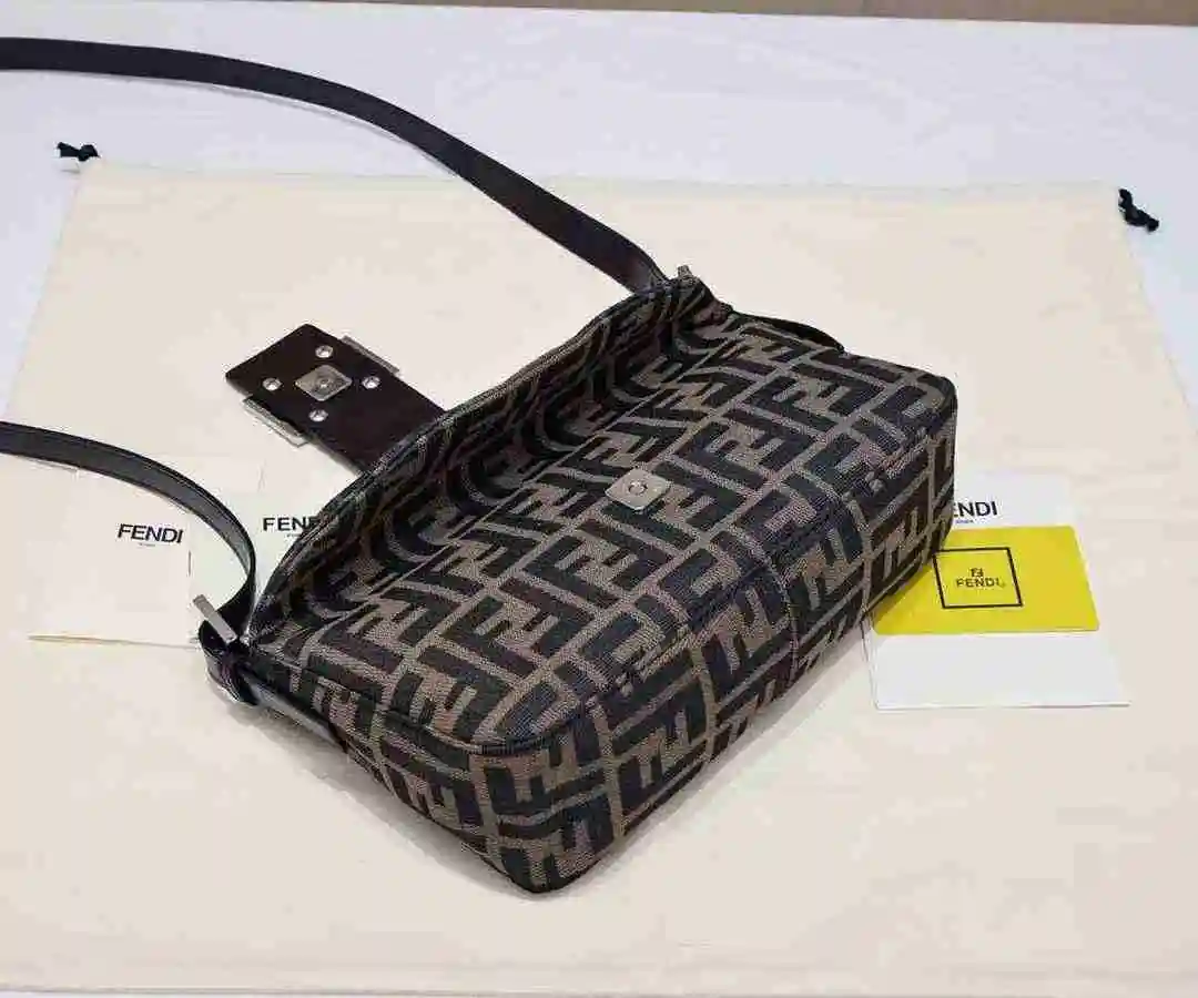 DC002450 (3).webp