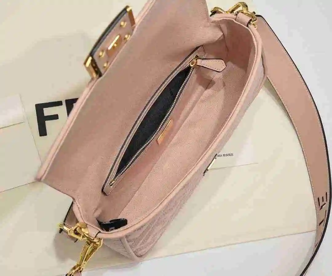 GH003050 (12).webp