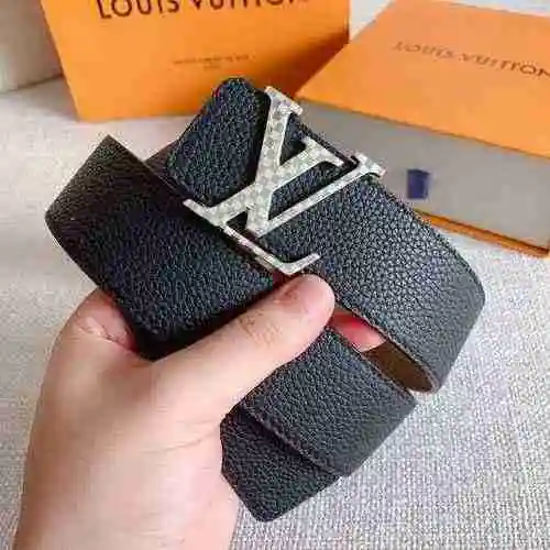 Hebilla de acero boutique de mostrador.