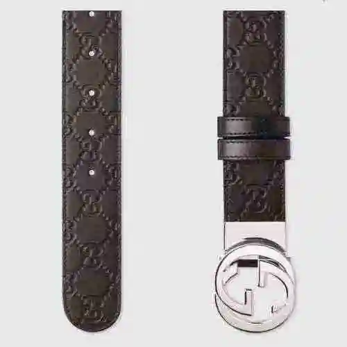 Material de lona suprema y cuero negro.