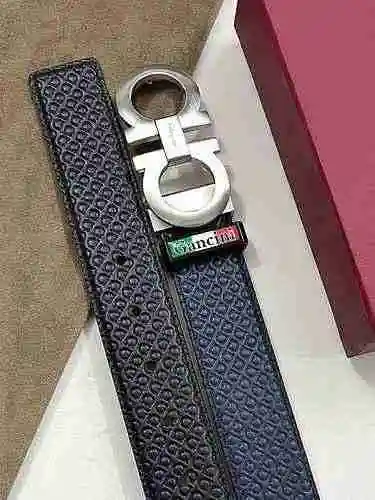 Cinturón de piel de vacuno con capa superior de doble cara