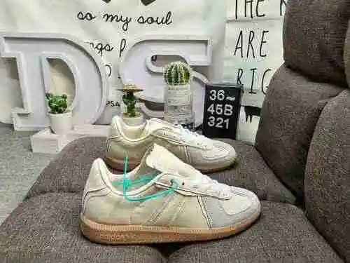 386D321D Corea del Sur Compra Adidas Training BW ARMY Clover Zapatos de tabla vintage para hombres y