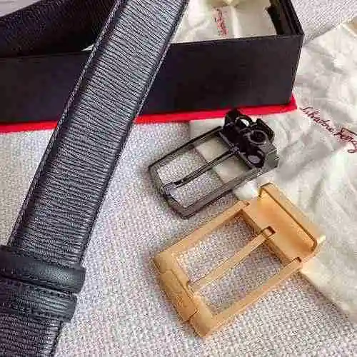 Mostrando plenamente la personalidad de la marca, excelente textura y tacto suave.