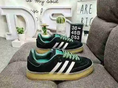 053D men's and women's shoes are made of genuine half size system # using a combination of suede and