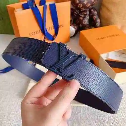 Hebilla de acero boutique de mostrador.