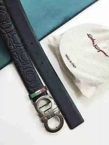 Cinturón de piel de vacuno con capa superior de doble cara