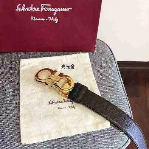 Cinturón de piel de vacuno con estampado de lichi y capa superior de doble cara
