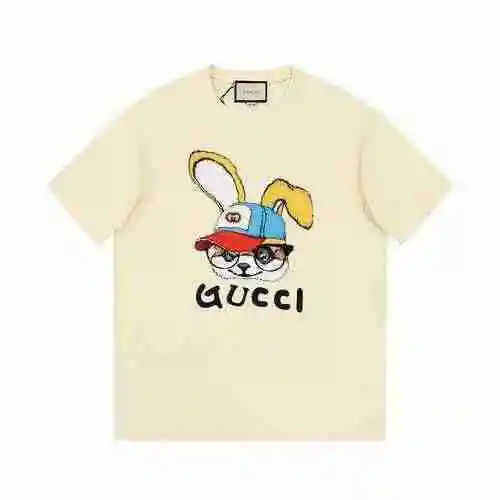 Gucci/Gucci Manga corta con estampado de conejo de dibujos animados</span>