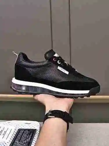 TB * Zapato Hombre Código: 0704D00 Talla: 38-44 (personalizado al 45)