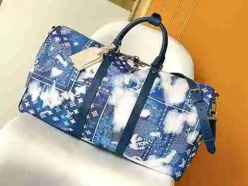 La bolsa de viaje exclusiva para hombres está hecha de material de lona importado de primer nivel y 