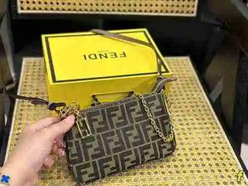 Bolsa de cadena hecha de material de lona importado, bolsa de regalo de entrega de alta calidad, tam