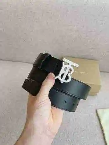 Estilo casual y fácil de combinar.