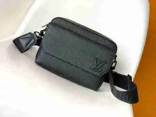 El bolso de mensajería exclusivo para hombres está hecho de cuero original importado de primer nivel