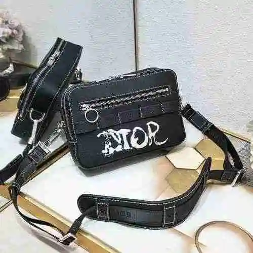 El bolso para cámara exclusivo para hombres está hecho de cuero original importado de primer nivel y