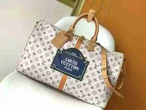 La bolsa de viaje exclusiva para hombres está hecha de material de lona importado de primer nivel y 